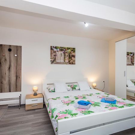 Apartmani Tena Njivice Kültér fotó