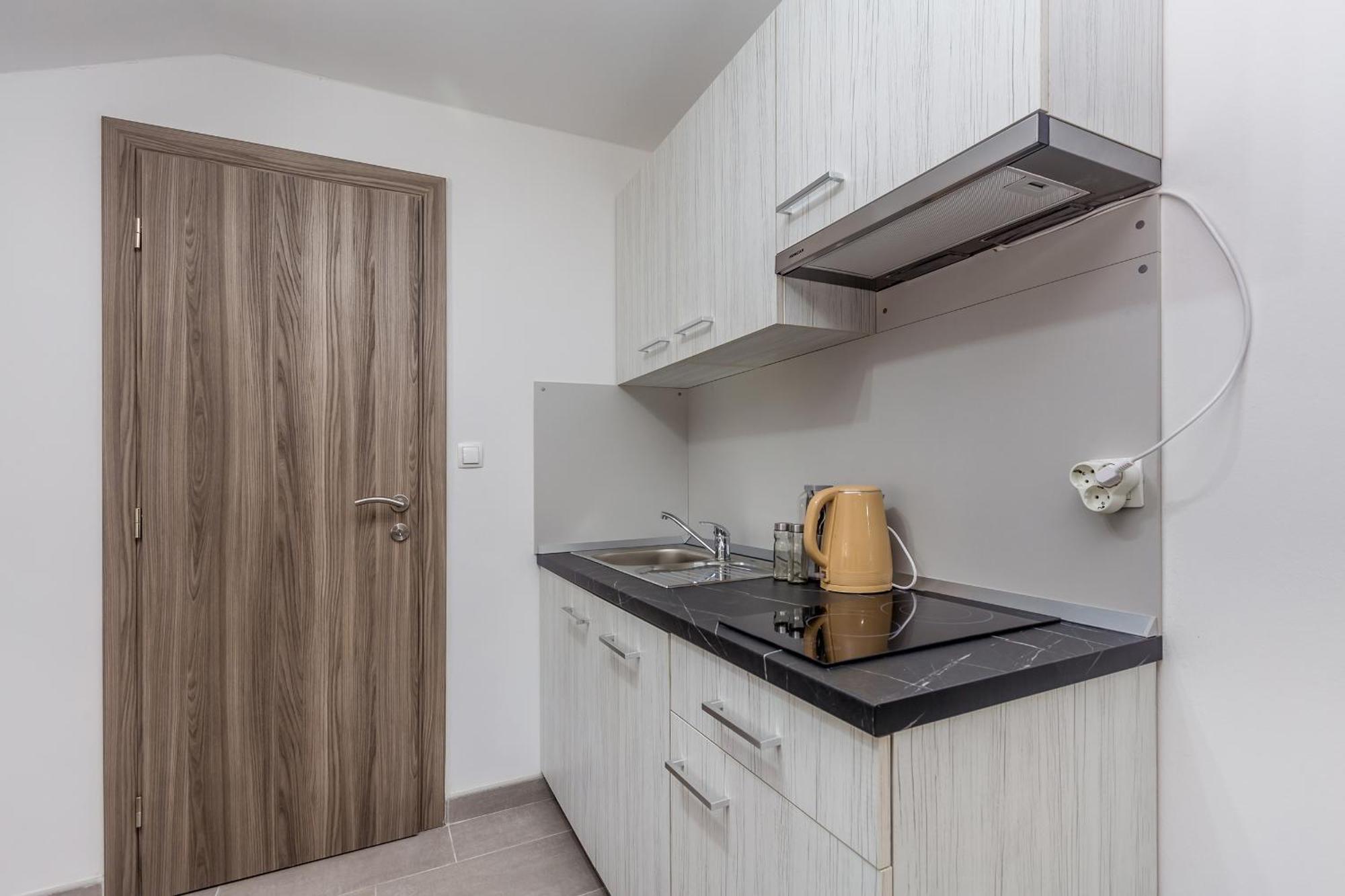 Apartmani Tena Njivice Kültér fotó