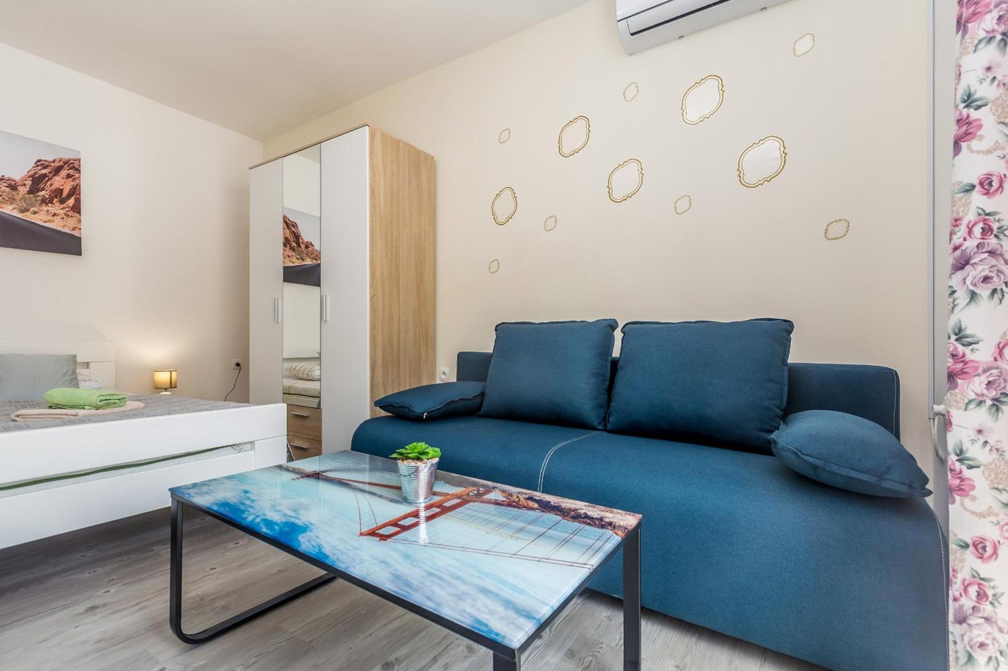 Apartmani Tena Njivice Kültér fotó