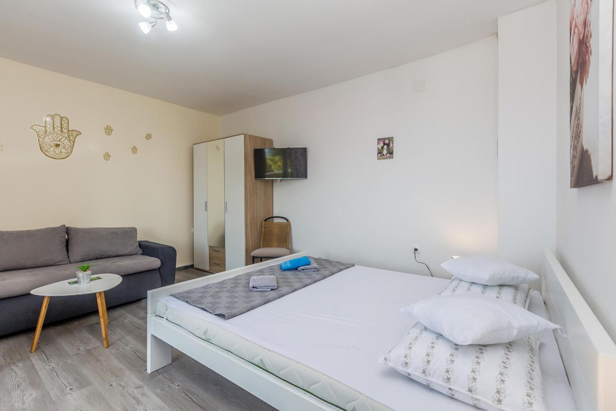 Apartmani Tena Njivice Kültér fotó