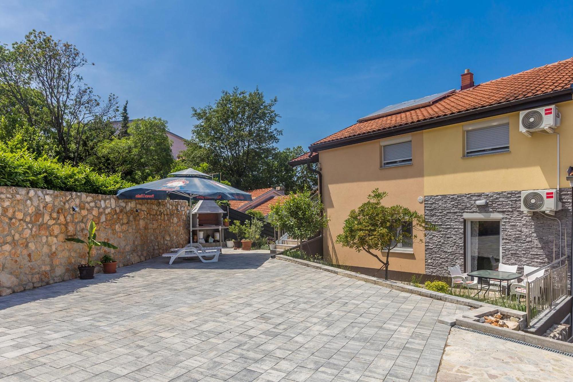 Apartmani Tena Njivice Kültér fotó